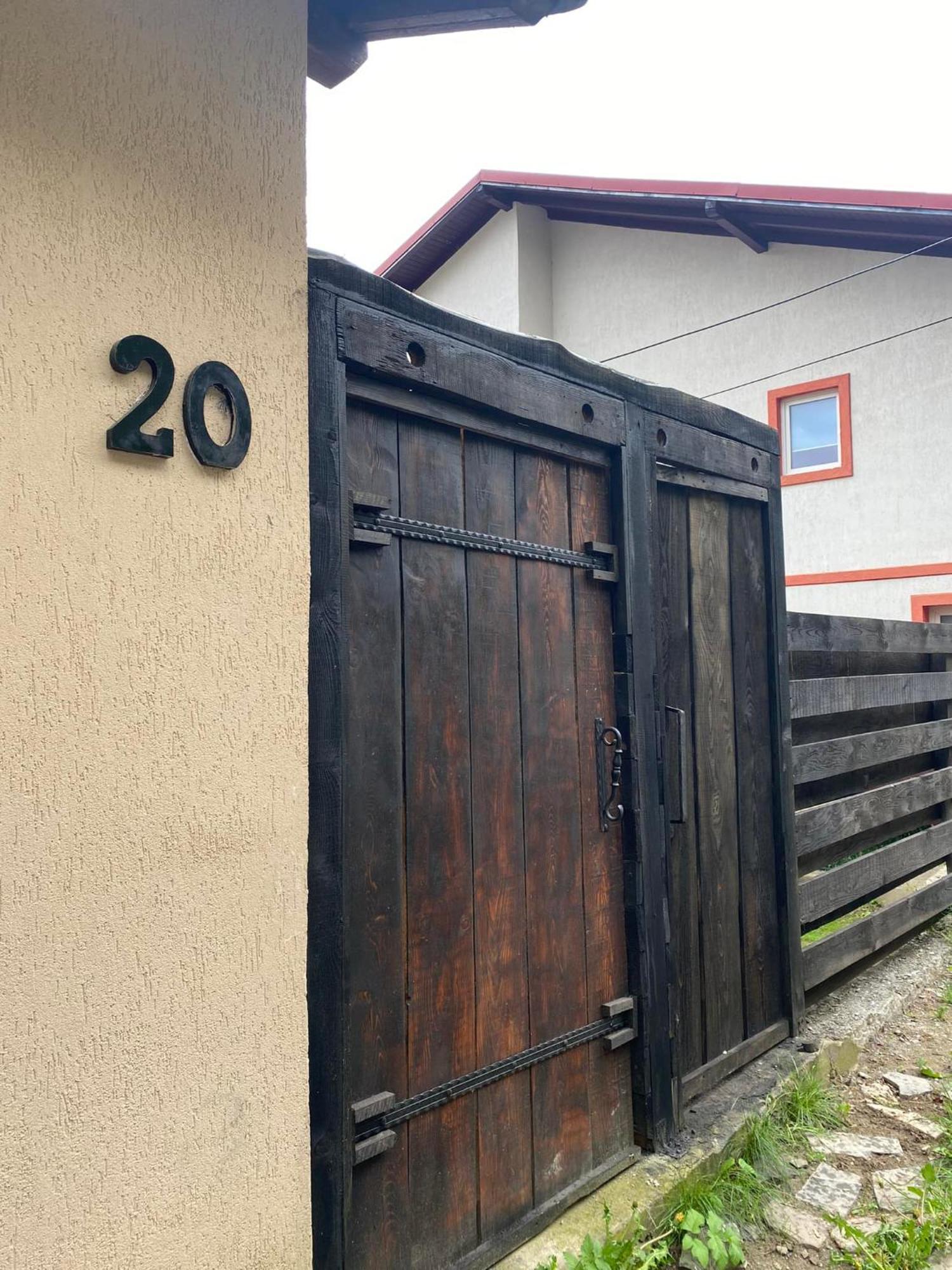 Doi Iepuri Lejlighed Azuga Eksteriør billede